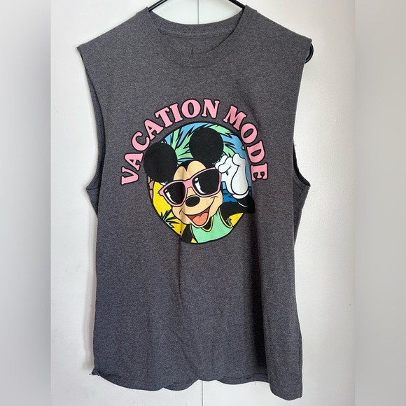 Mickey Vacation Tank - Picture 1 of 2